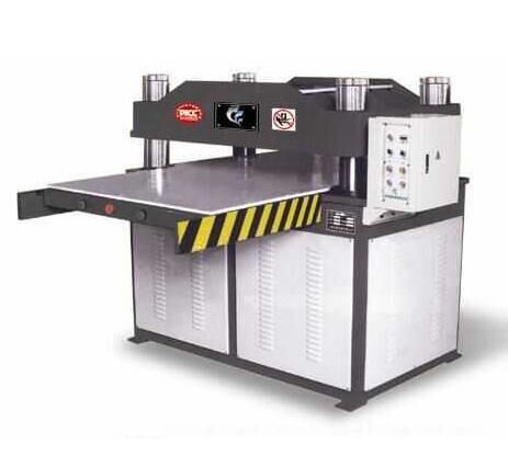 裁断机多久需要做维修保养一次？